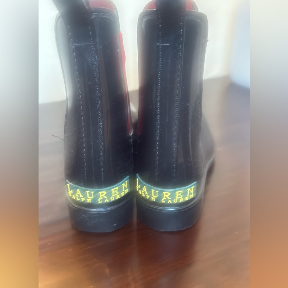 Ralph Lauren GUC Tally-Bo black rain boot. These have red side gussets size 5 - Picture 2 of 7